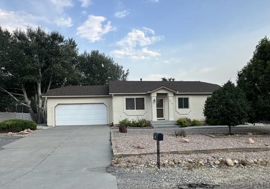 Photo 1 of 34 — 570 S Bellflower Dr, Pueblo West, CO 81007