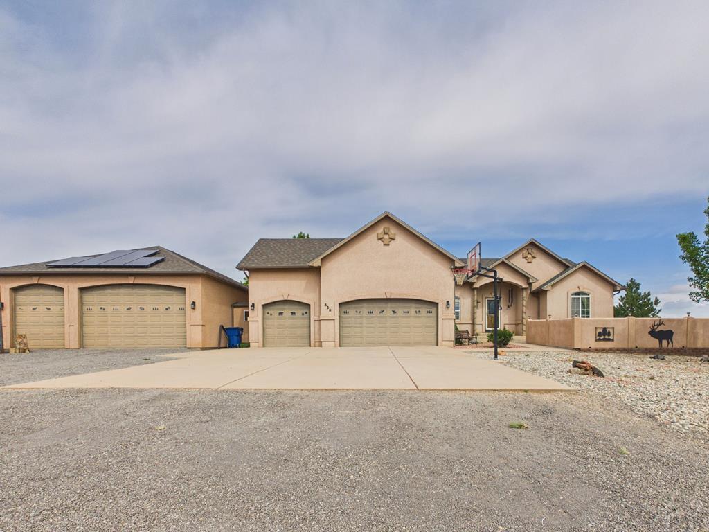 Photo 1 of 48 — 553 S Saunders Dr W, Pueblo West, CO 81007