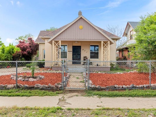 921 LAKE AVE, PUEBLO, CO 81004 - Image 7fbb2e0f4faae8ba686ce043cc25bef8/3119715874