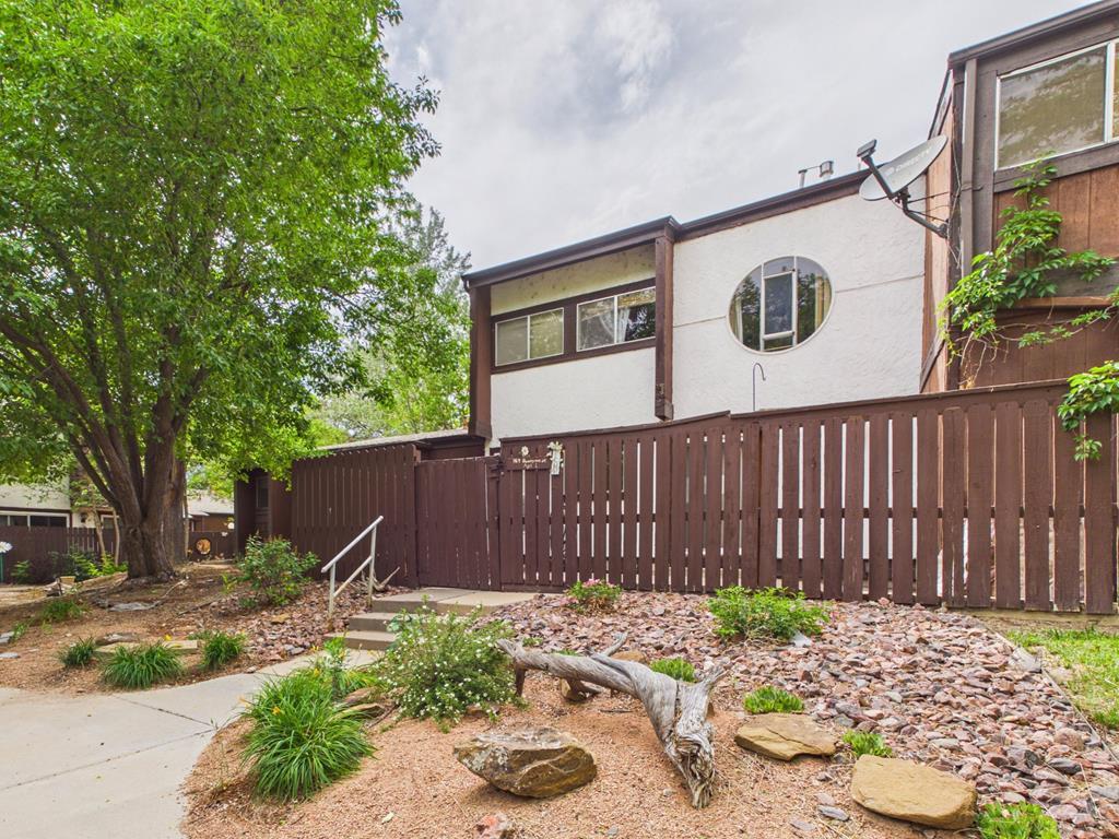 Photo 1 of 29 — 164 Bonnymede Rd E, Pueblo, CO 81001