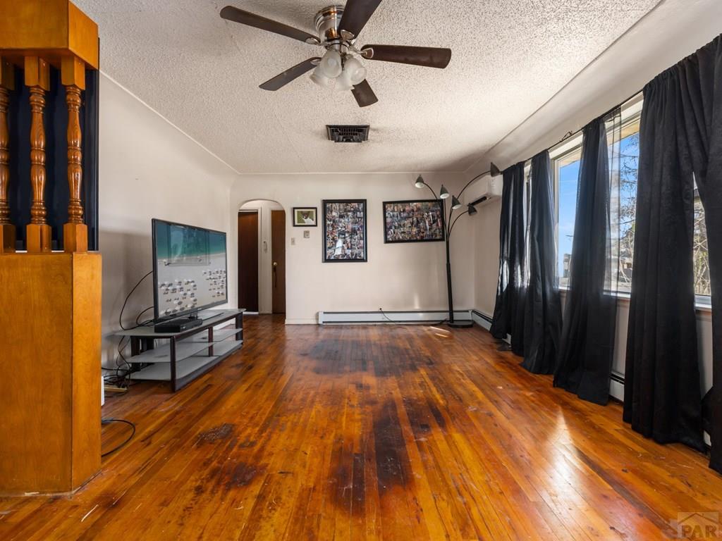 819 W 27th St - Photo 4