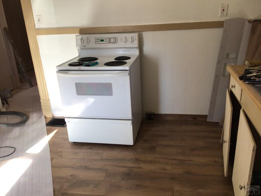 308-310 Michigan St - Photo 2