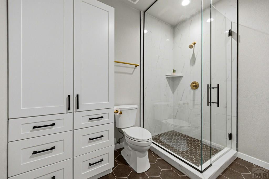 Pueblo, Colorado, 81004, United States, 7 Bedrooms Bedrooms, ,6 BathroomsBathrooms,Residential,Active,2043790