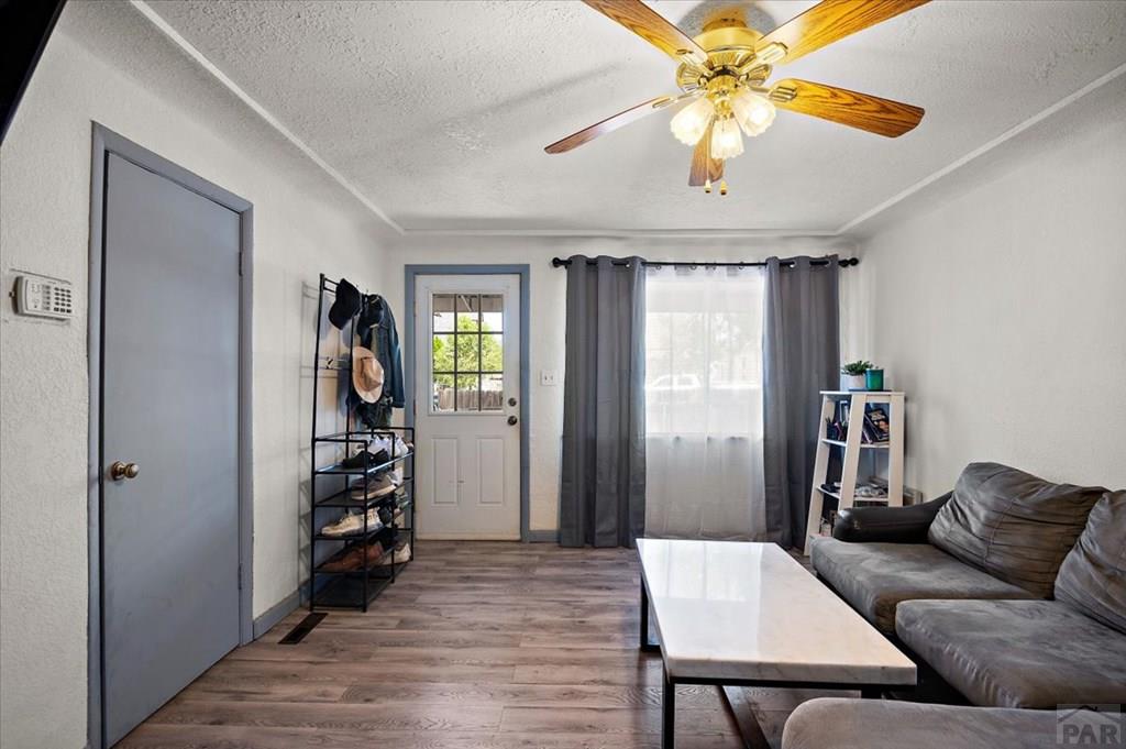 1632 W 17th St - Photo 4
