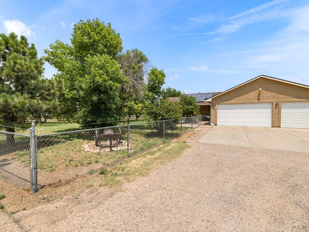 23837 Gale Rd - Photo 2