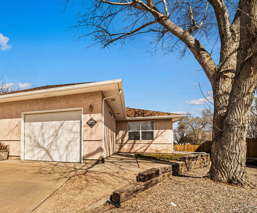 Photo 1 of 20 — 1721 Sierra Place, Pueblo, CO 81004