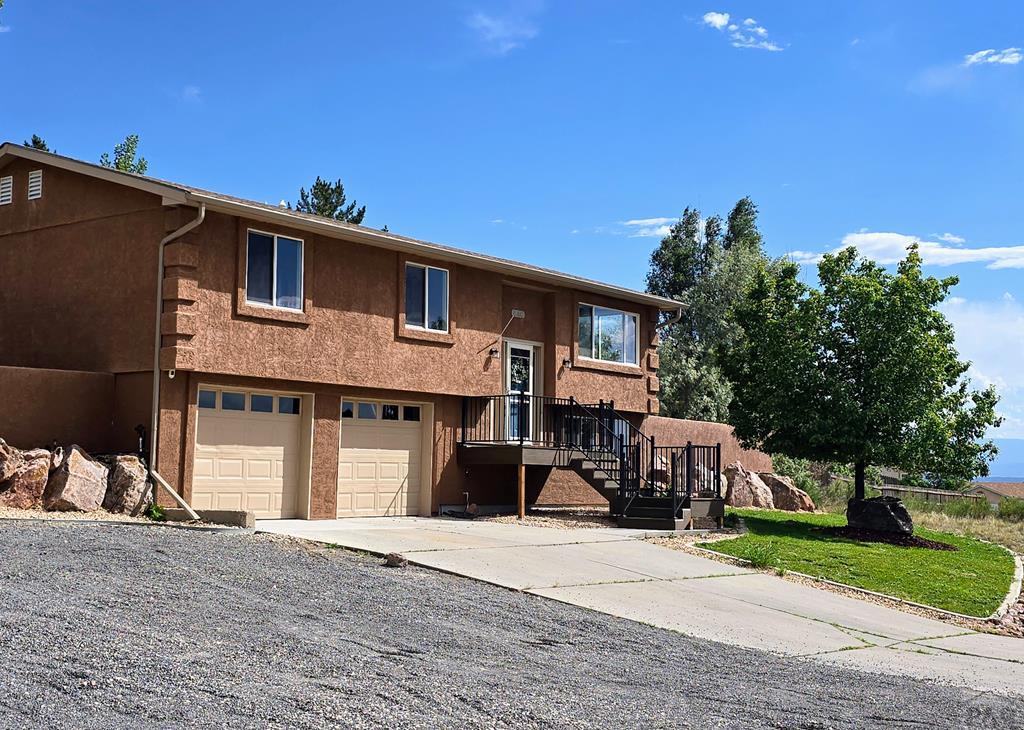 Photo 1 of 47 — 846 S Palomar Dr, Pueblo West, CO 81007