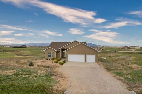 Single Family Residence in Fountain CO 7650 Ronan Ct 28.jpg