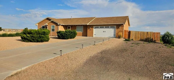 1676 E PARLIN DR, PUEBLO, CO 81007 - Image ccd7f5a209b6b26d537d4fc98a9bf8cb/811148849