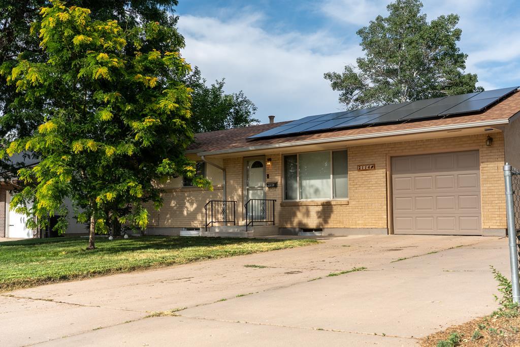 Photo 1 of 12 — 2114 Vinewood Ln, Pueblo, CO 81005