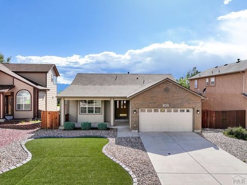 Single Family Residence in Colorado Springs CO 3922 Roan Dr.jpg