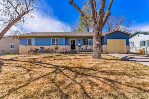 232 Turner Dr, Canon City, CO 81212 - MLS#: 230791