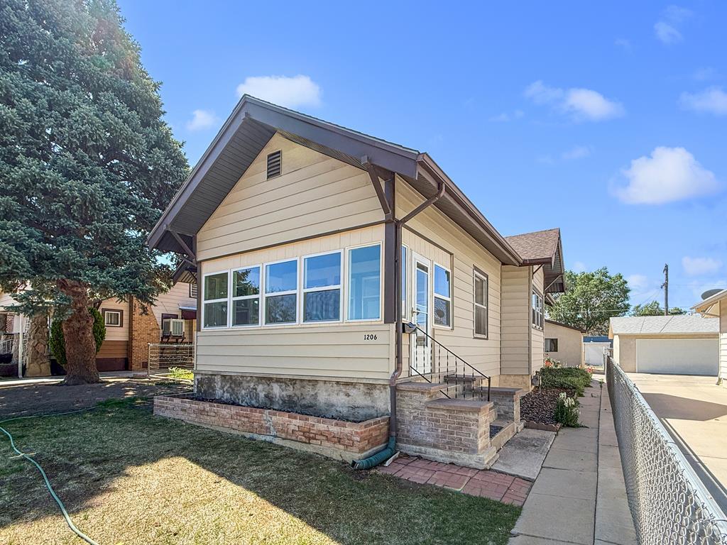 Photo 1 of 21 — 1206 E 6th St, Pueblo, CO 81001