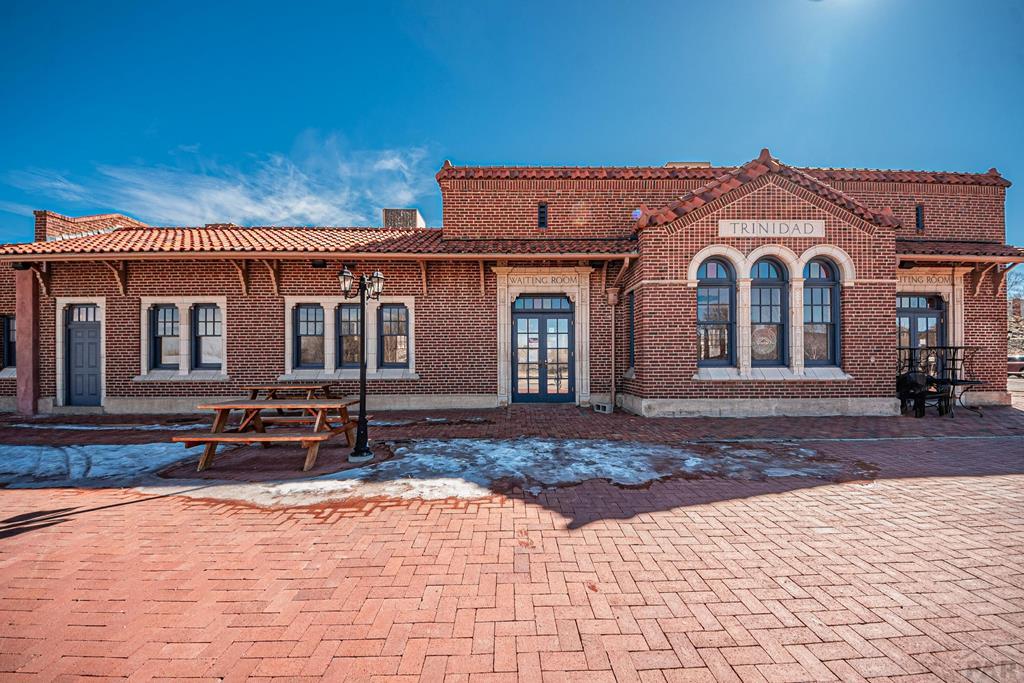 Photo 1 of 58 — 516 E Elm St, Trinidad, CO 81082