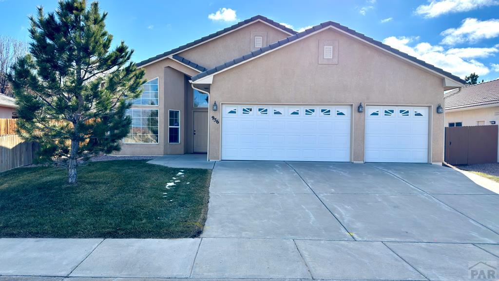 Photo 1 of 22 — 956 Peachcrest Dr, Pueblo, CO 81005