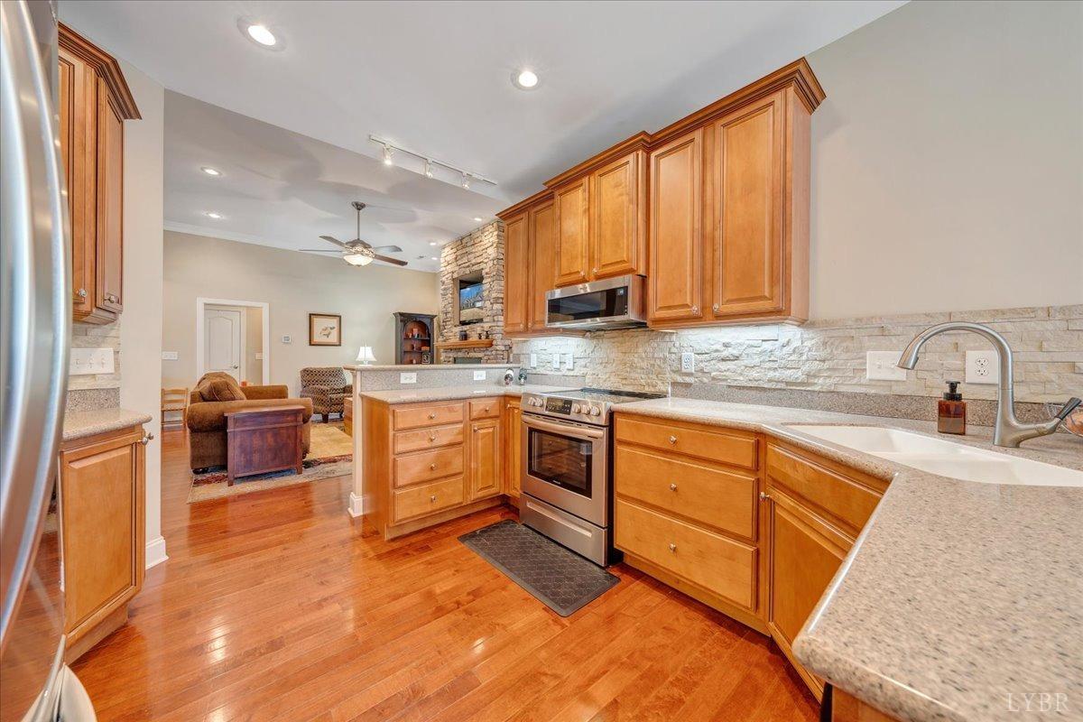 126 Mountain Cove Drive, Hardy, Virginia image 17