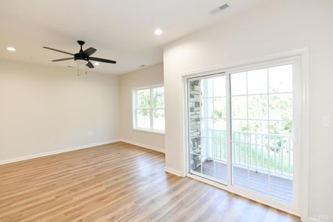 Tiny photo for 128 BRENLEIGH CT Ct #102, Lynchburg, VA 24501 (MLS # 363764)