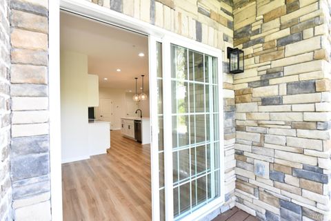 Tiny photo for 128 BRENLEIGH CT Ct #102, Lynchburg, VA 24501 (MLS # 363764)