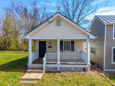 Photo of 1520 Buchanan Street, Lynchburg, VA 24501 (MLS # 364205)