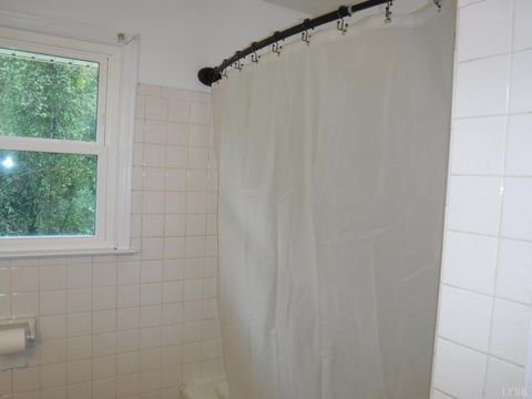 Tiny photo for 1027 Woodhaven Drive Dr, Bedford, VA 24523 (MLS # 362240)