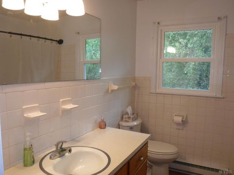 Tiny photo for 1027 Woodhaven Drive Dr, Bedford, VA 24523 (MLS # 362240)