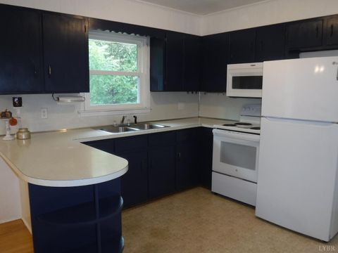 Tiny photo for 1027 Woodhaven Drive Dr, Bedford, VA 24523 (MLS # 362240)