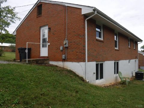 Tiny photo for 1027 Woodhaven Drive Dr, Bedford, VA 24523 (MLS # 362240)