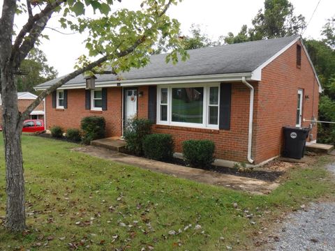 Photo of 1027 Woodhaven Drive Dr, Bedford, VA 24523 (MLS # 362240) Photo of 1027 Woodhaven Drive Dr, Bedford, VA 24523 (MLS # 362240)