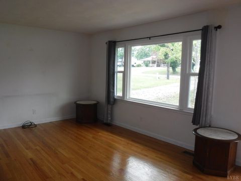 Tiny photo for 1027 Woodhaven Drive Dr, Bedford, VA 24523 (MLS # 362240)