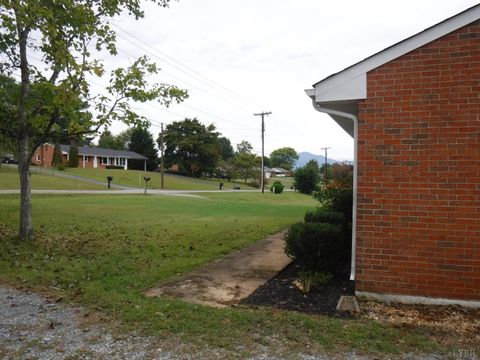 Tiny photo for 1027 Woodhaven Drive Dr, Bedford, VA 24523 (MLS # 362240)
