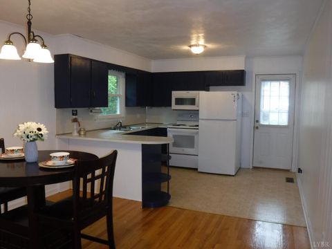 Tiny photo for 1027 Woodhaven Drive Dr, Bedford, VA 24523 (MLS # 362240)