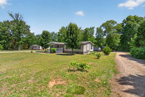 Tiny photo for 401 Railroad Lane, Pamplin, VA 23958 (MLS # 366644)