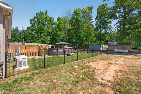 Tiny photo for 401 Railroad Lane, Pamplin, VA 23958 (MLS # 366644)