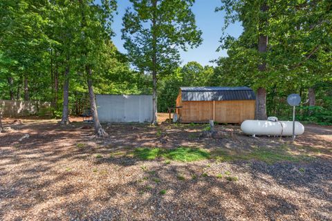 Tiny photo for 401 Railroad Lane, Pamplin, VA 23958 (MLS # 366644)