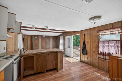 Tiny photo for 401 Railroad Lane, Pamplin, VA 23958 (MLS # 366644)