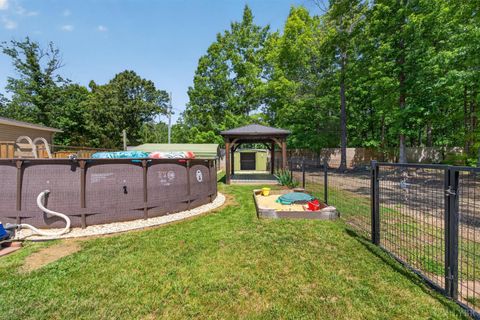 Tiny photo for 401 Railroad Lane, Pamplin, VA 23958 (MLS # 366644)