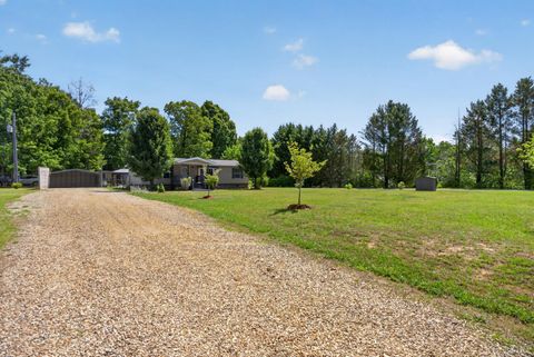 Tiny photo for 401 Railroad Lane, Pamplin, VA 23958 (MLS # 366644)