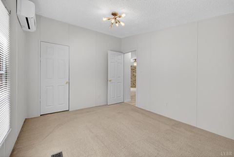 Tiny photo for 401 Railroad Lane, Pamplin, VA 23958 (MLS # 366644)