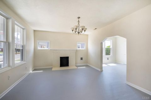 Tiny photo for 1217 EARLY ST, Lynchburg, VA 24503 (MLS # 366630)