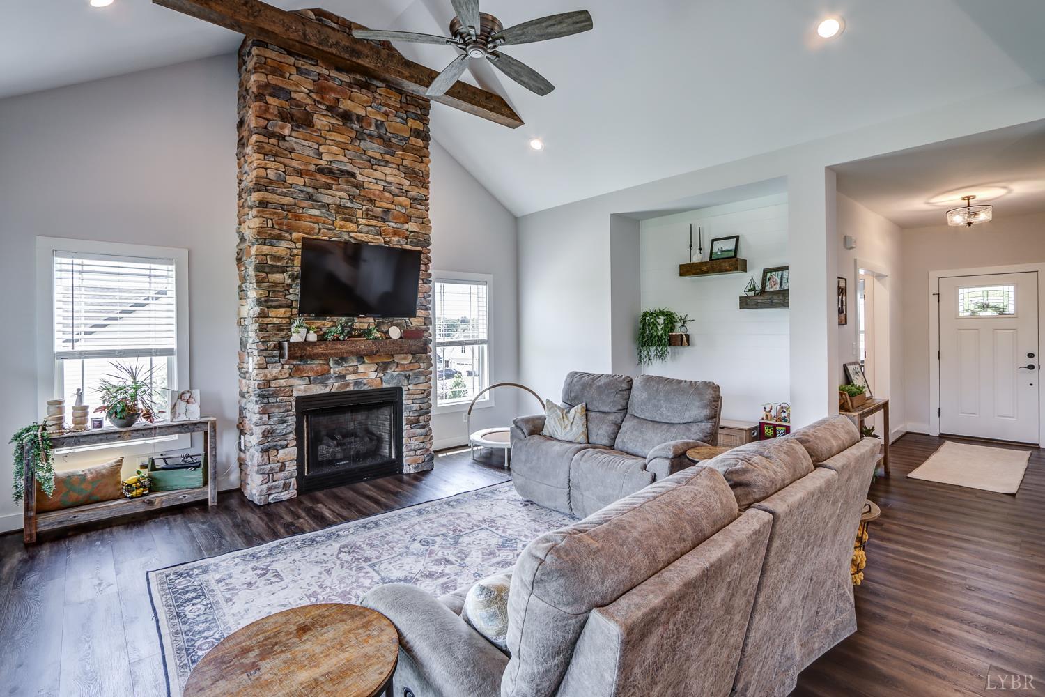1151 Jefferson Meadows Drive, Forest, Virginia image 3