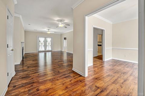 Tiny photo for 207 Duncraig Drive DR, Lynchburg, VA 24502 (MLS # 366323)