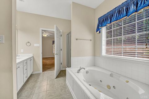 Tiny photo for 207 Duncraig Drive DR, Lynchburg, VA 24502 (MLS # 366323)