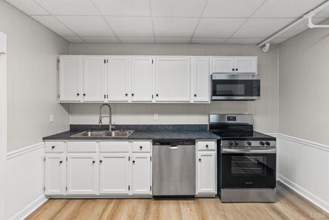 Tiny photo for 525 7th St St, Altavista, VA 24517 (MLS # 366700)