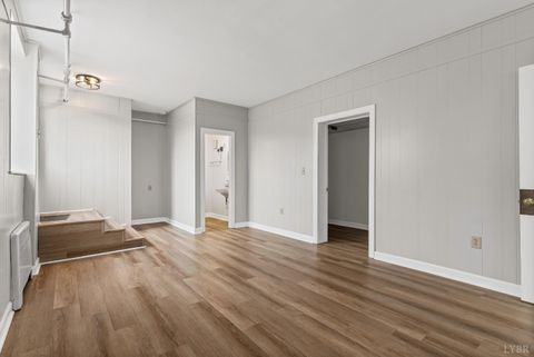 Tiny photo for 525 7th St St, Altavista, VA 24517 (MLS # 366700)
