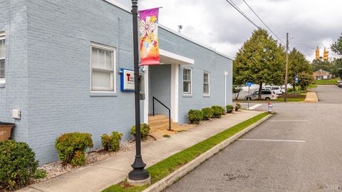 Tiny photo for 525 7th St St, Altavista, VA 24517 (MLS # 366700)