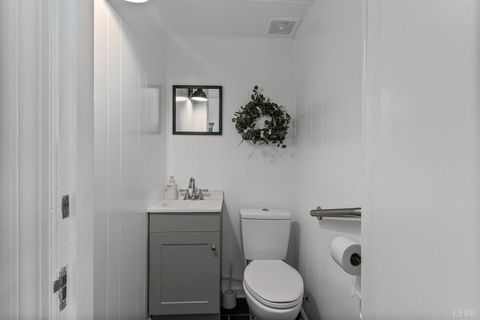 Tiny photo for 525 7th St St, Altavista, VA 24517 (MLS # 366700)