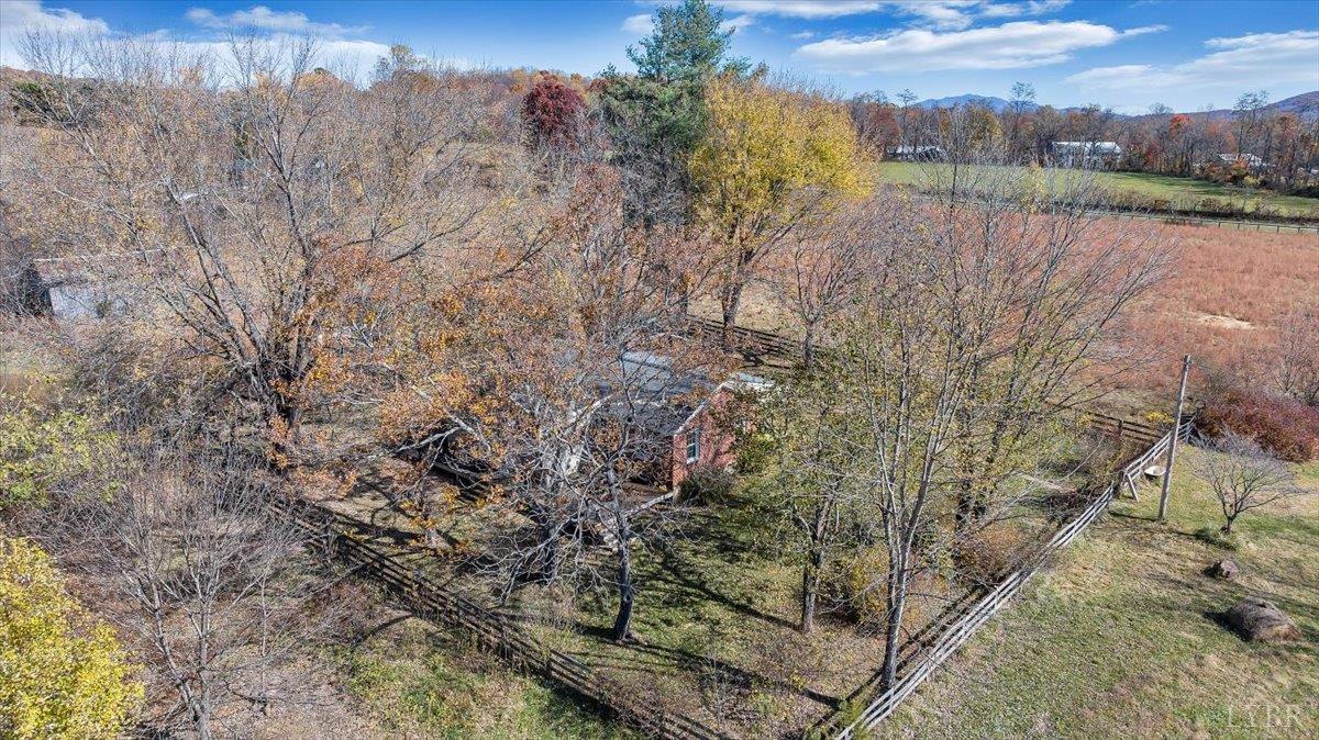 Big Island, Virginia 24526, United States, 2 Bedrooms Bedrooms, ,1 BathroomBathrooms,Residential,Pending,241384