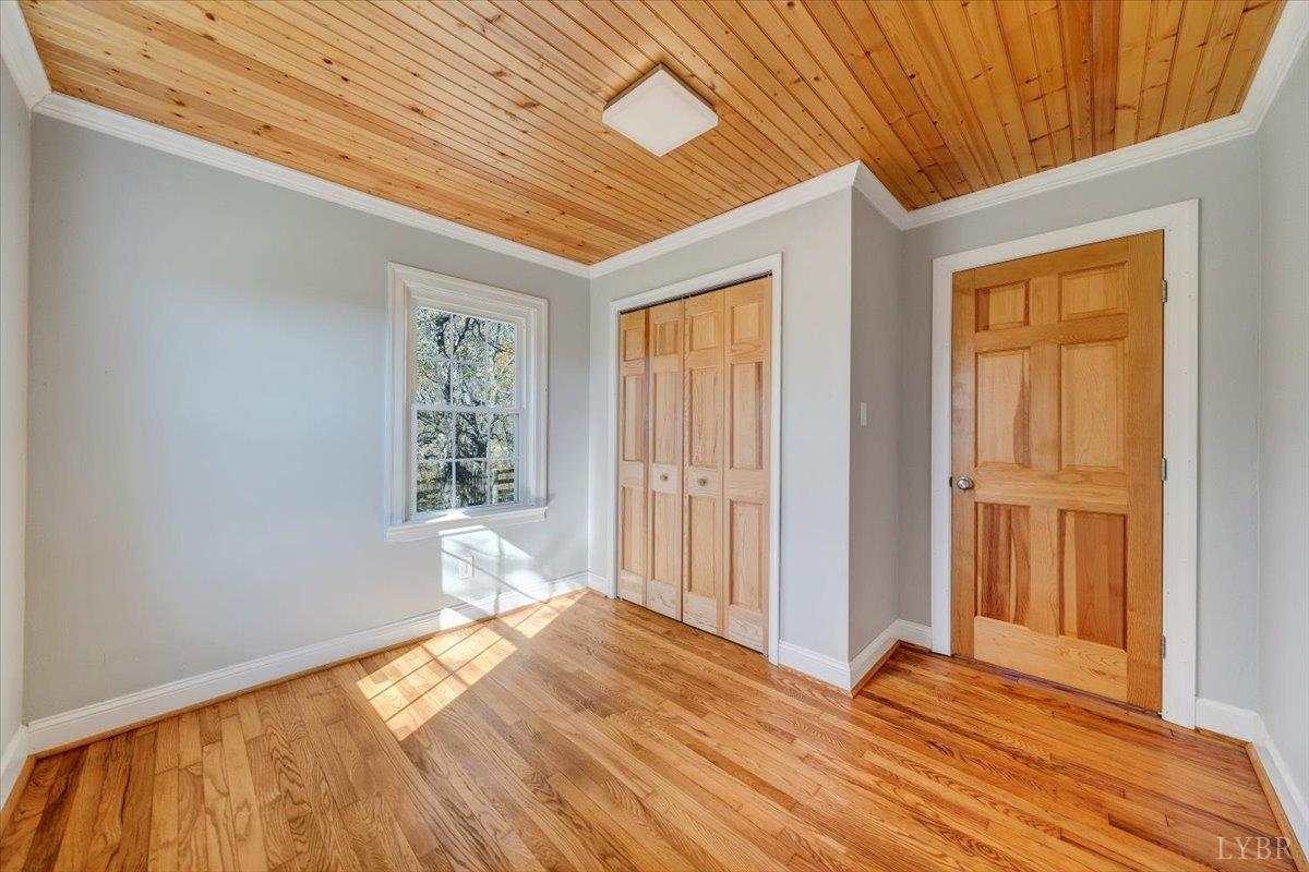 Big Island, Virginia 24526, United States, 2 Bedrooms Bedrooms, ,1 BathroomBathrooms,Residential,Pending,241384