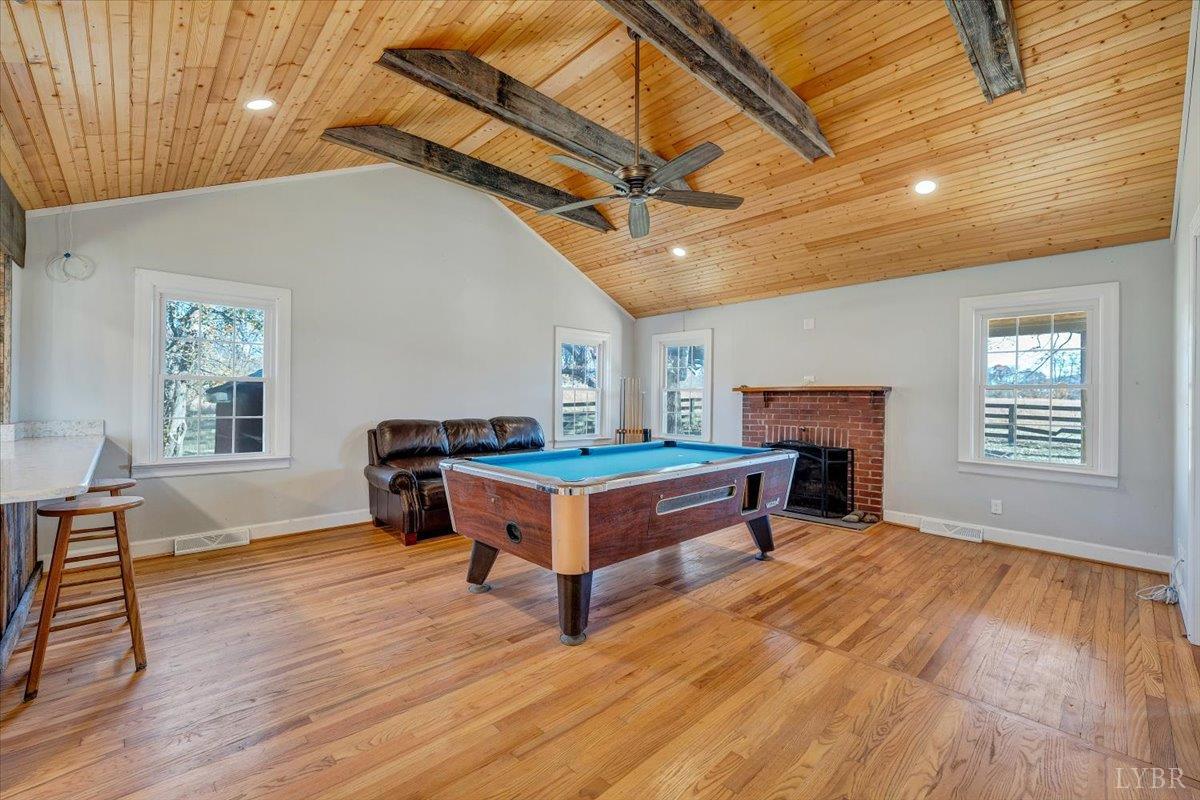 Big Island, Virginia 24526, United States, 2 Bedrooms Bedrooms, ,1 BathroomBathrooms,Residential,Pending,241384