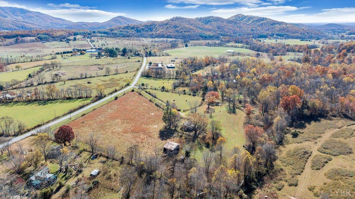 Big Island, Virginia 24526, United States, 2 Bedrooms Bedrooms, ,1 BathroomBathrooms,Residential,Pending,241384